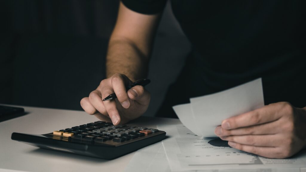 Como calcular o custo real da sua carteira de investimentos